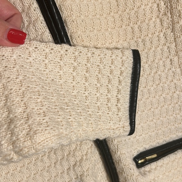 Boston Proper Textured Sweater Coat Size X-Small Beaded Zip Front - Picture 5 of 13